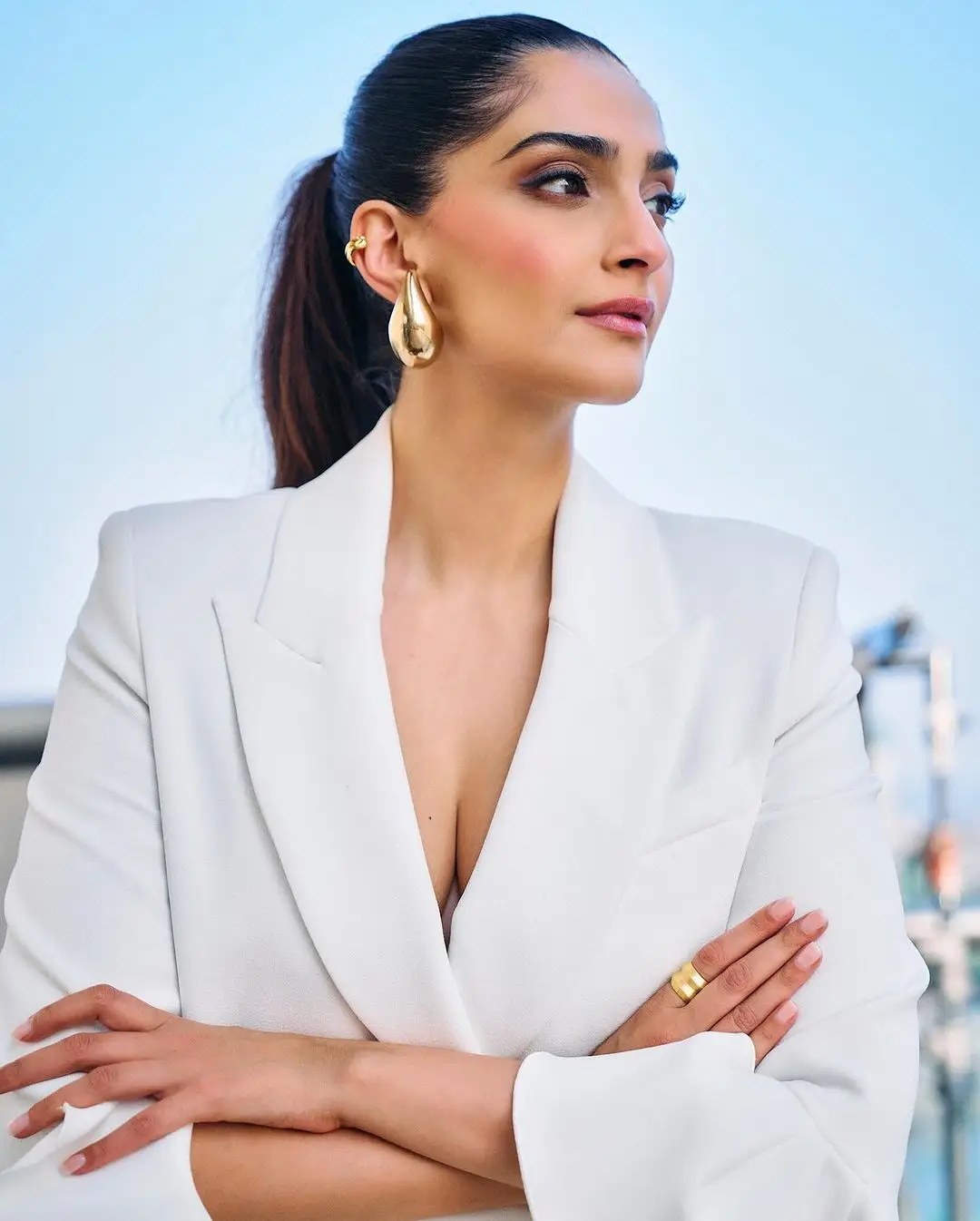 BOLLYWOOD ACTRESS SONAM KAPOOR PHOTOSHOOT IN LONG WHITE TOP PANT 8